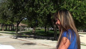 Street Blowjobs: Caucasian Tiffany Love blowjob cum