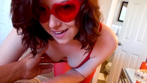 GF R. - Amateur caucasian Emma Ohara show small tits