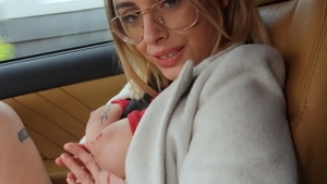 Stranded Teens: Lya Missy missionary