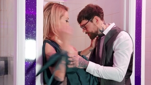 RealWifeStories.com - Hotwife Isabelle Deltore face fuck porno