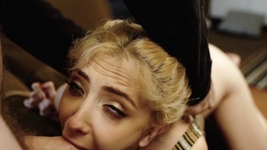 Teen Creeper: Jane Wilde goes for hard ramming