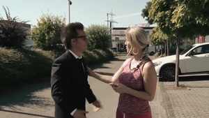 Hitzefrei.com - Julia Pink butt pounded