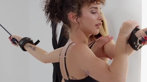 LetsDoeIt - Geishakyd helps with real sex